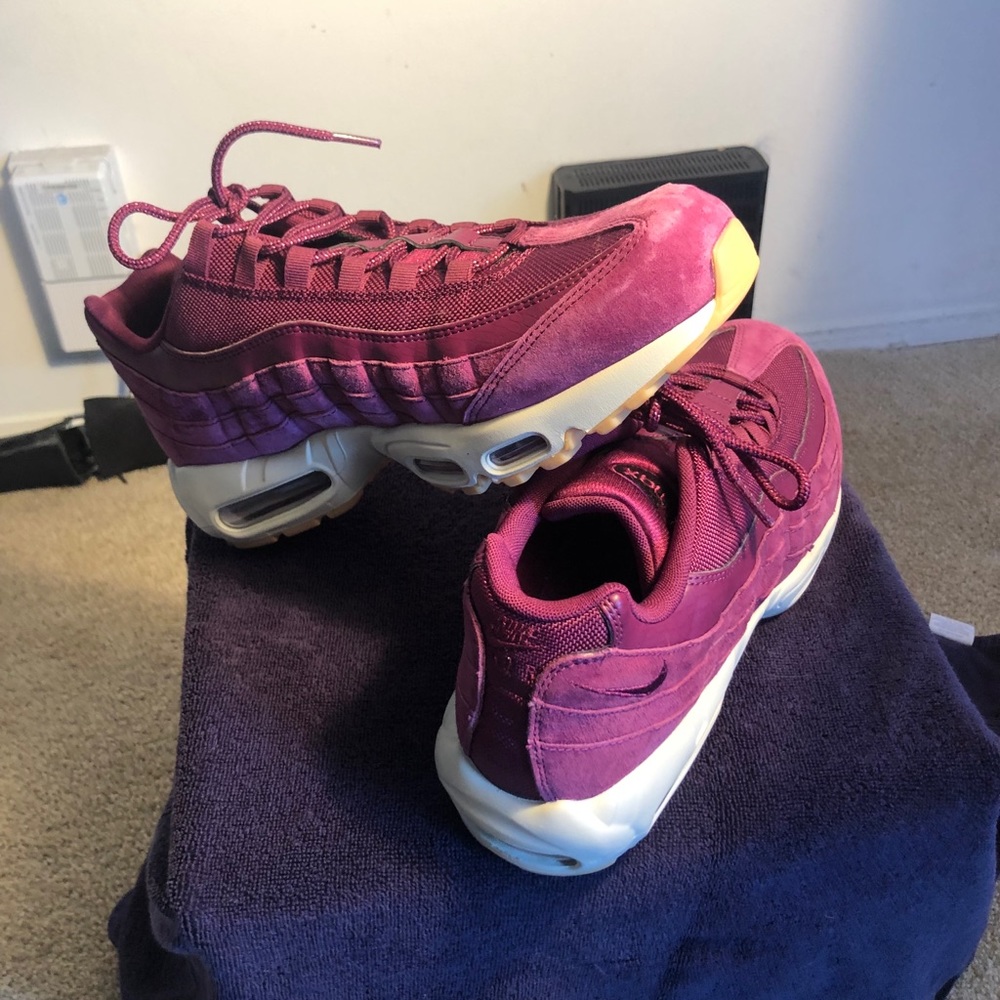 SOLD!!! New Nike Air Max 95 size 12, Bordeaux